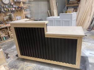 نصب کانتر ام دی اف (MDF) در کیش مخصوص مغازه‌داران 4